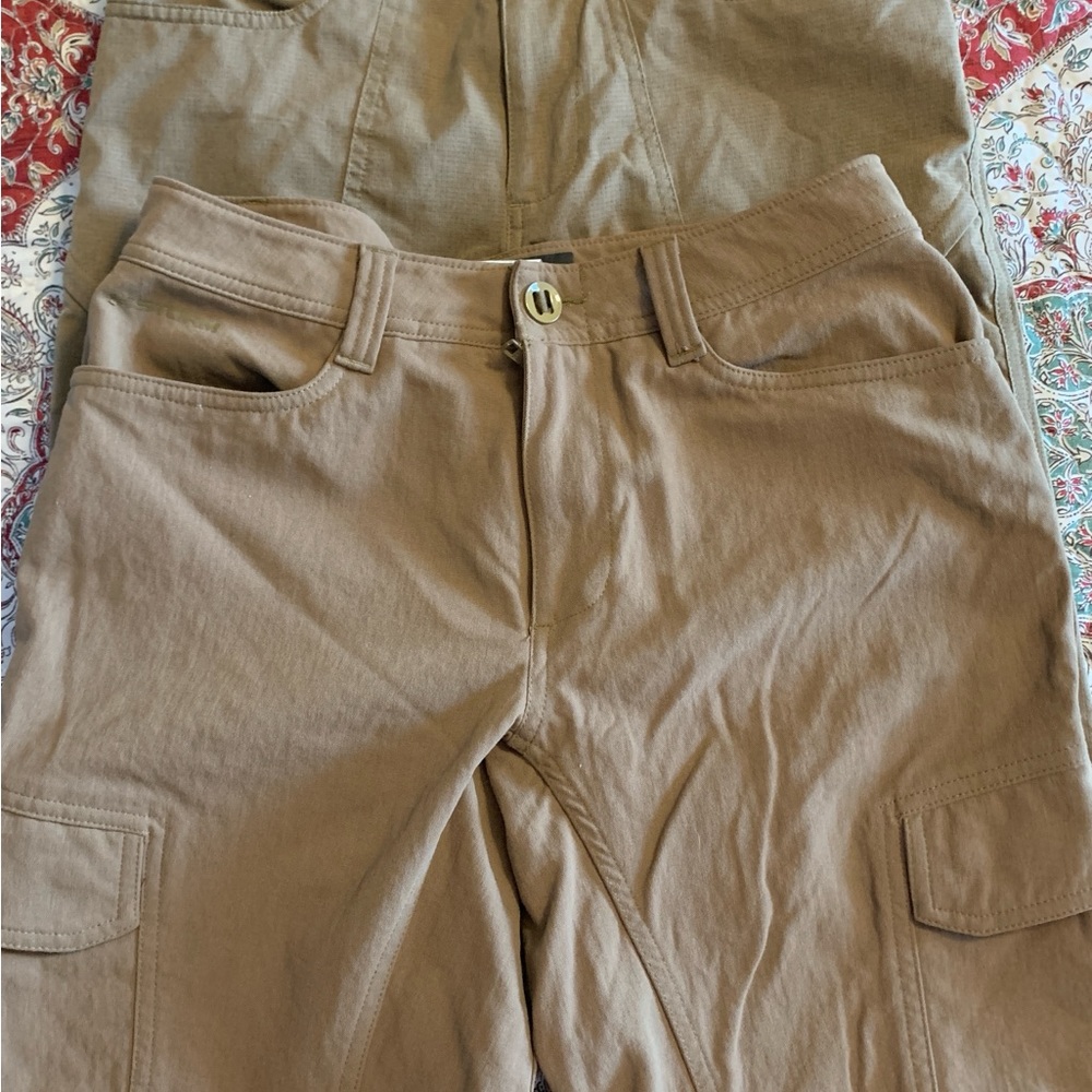 2 Pair Under Armour Cargo Pants 30 X 32